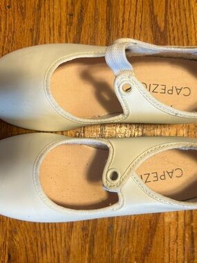 White tap Shoe - Capezio